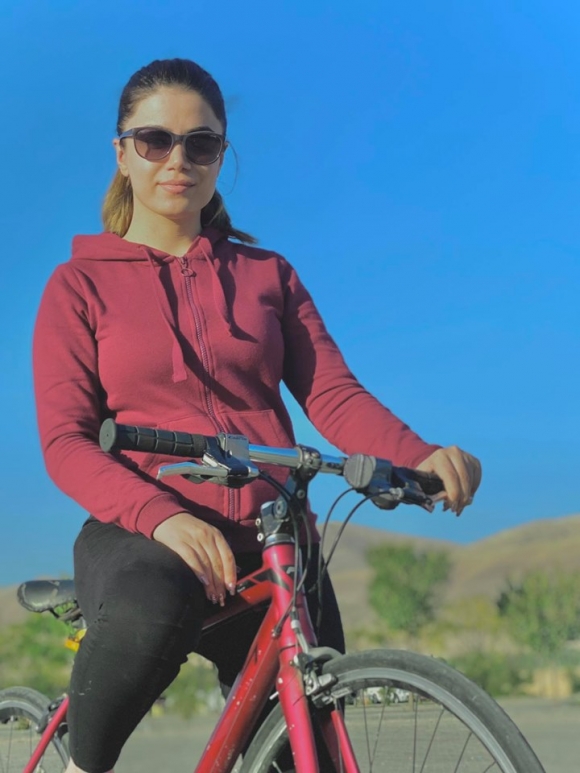 هیوام ئه‌وه‌یه‌ كه‌ خێزانه‌كان زیاتر پشتگیری كچه‌كانیان بكه‌ن